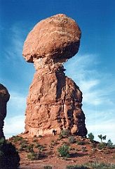 1997 - USA 082 (Arches, UT - Balanced Rock)